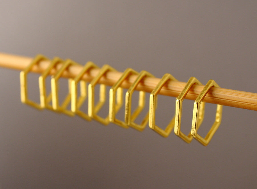 Simple Solid Snag-Free Honeycomb Ring Stitch Markers for Knitting