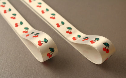 Cherries Pattern Safe Magnetic Chart Reader for Knitting and Crafts