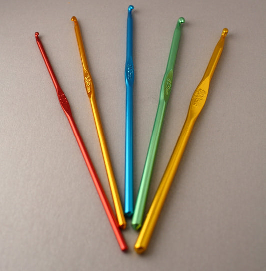 Anodised Aluminium Crochet Hook ~ 3.5mm/US E-4
