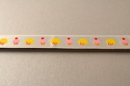 Cupcakes Pattern Safe Magnetic Chart Reader for Knitting and Crafts