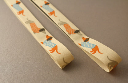 Chatty Dachshunds Pattern Safe Magnetic Chart Reader for Knitting and Crafts