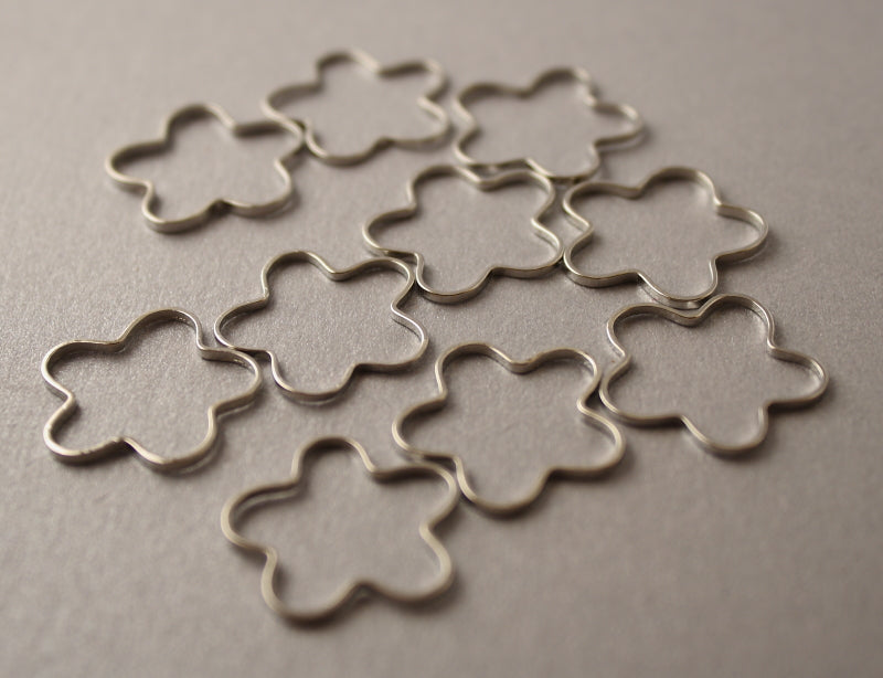 Simple Solid Snag-Free Flower Ring Stitch Markers for Knitting