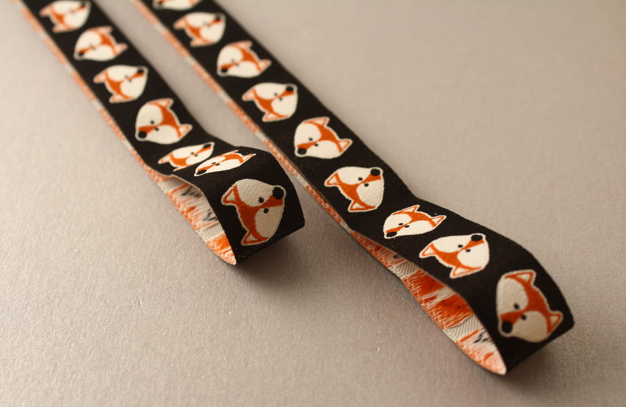 Crafty Foxes Pattern Safe Magnetic Chart Reader for Knitting and Crafts