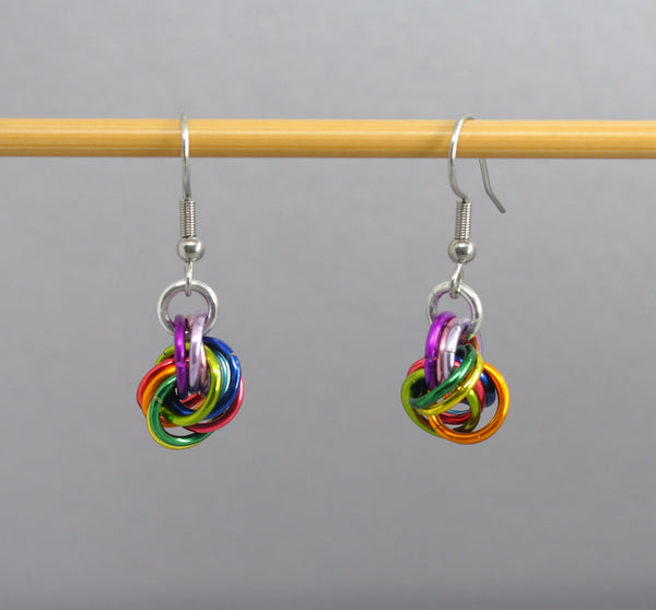 Rainbow Moebius Knot Balls of Wool Stitch Markers for Knitting & Crochet